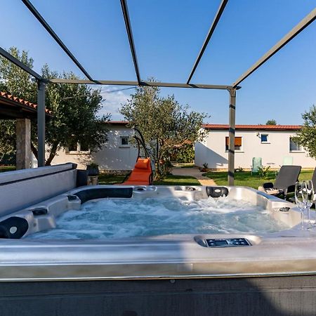 Holiday Home Kerniat 普拉 外观 照片