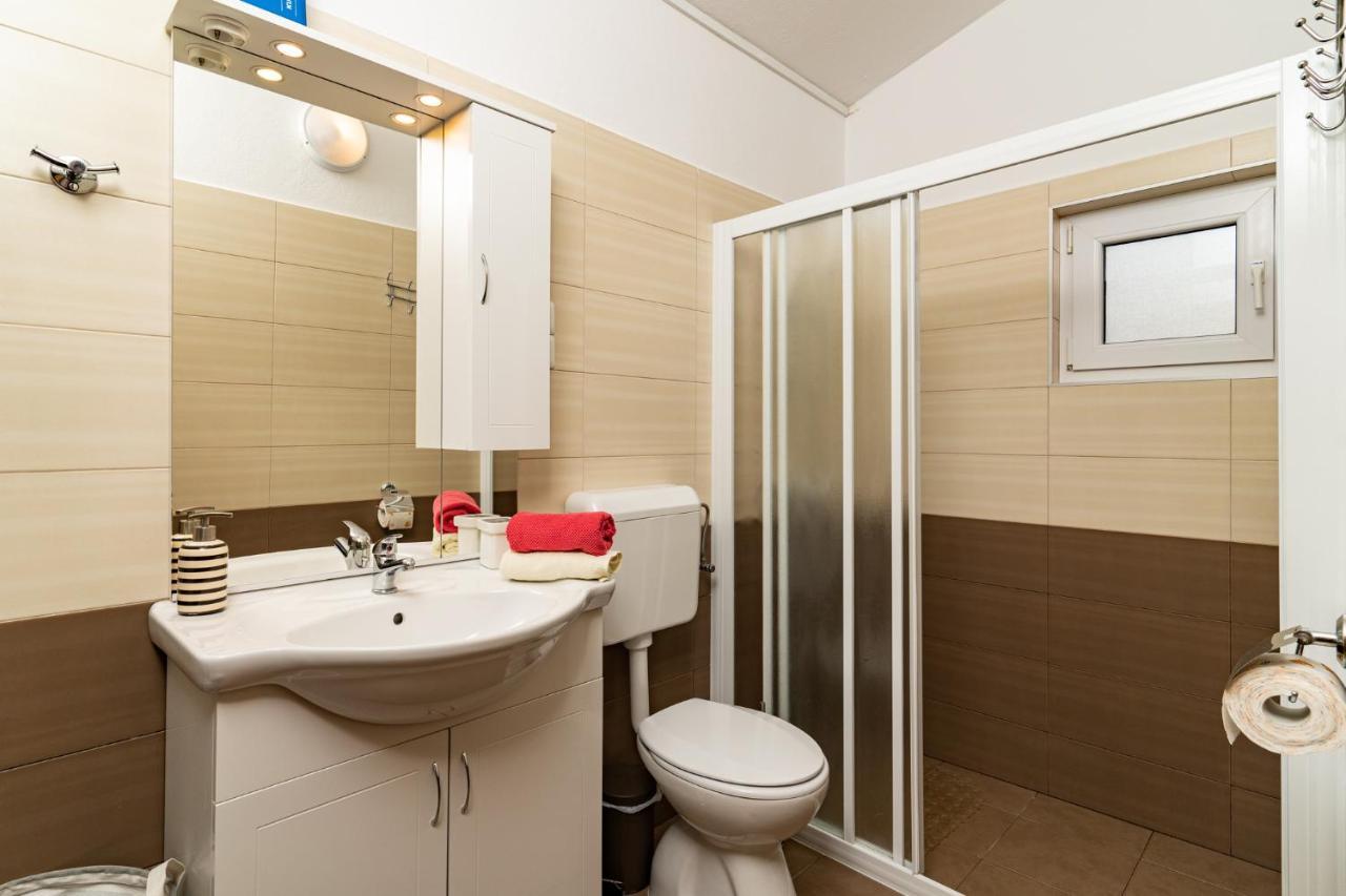 Holiday Home Kerniat 普拉 外观 照片
