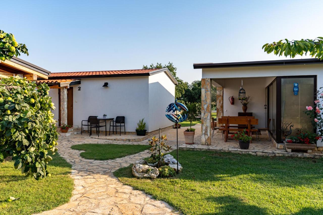 Holiday Home Kerniat 普拉 外观 照片