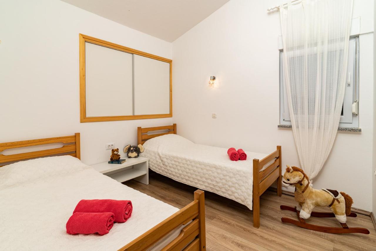 Holiday Home Kerniat 普拉 外观 照片