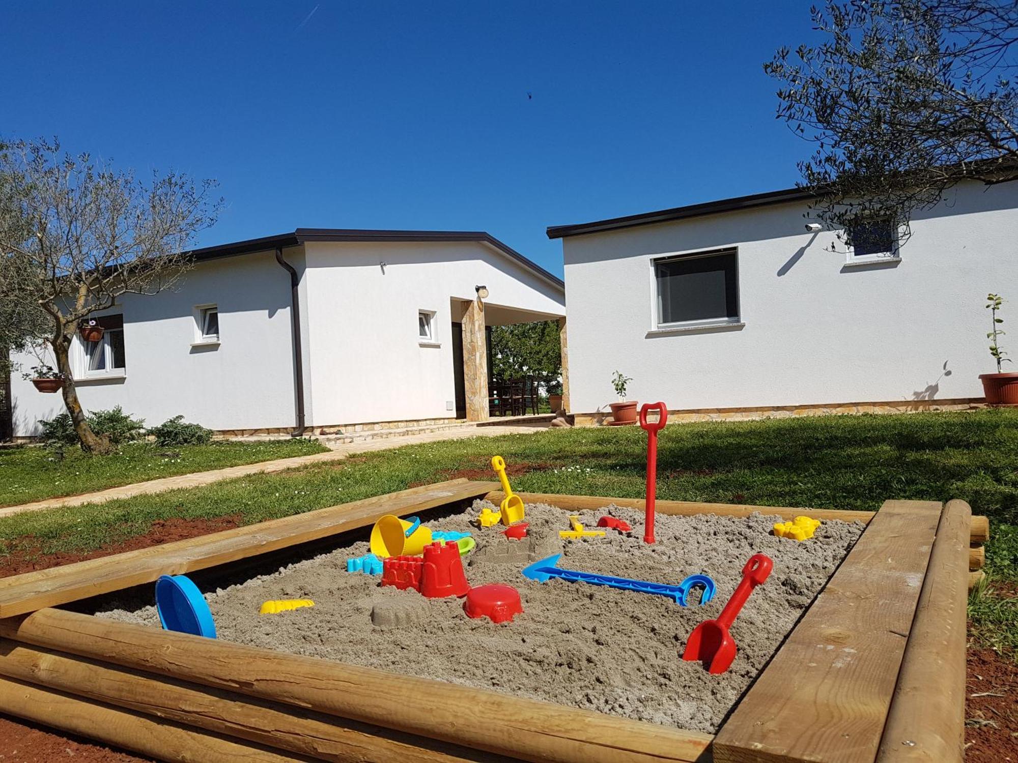 Holiday Home Kerniat 普拉 外观 照片